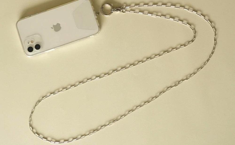 【LENERAオリジナルスマートフォンショルダー】smartphone shoulder - shine - / silver 【079043】